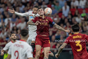 Rick Karsdorp of Roma competes for the ball with Youssef En-Nesyri of Sevilla during the UEFA Europa League final at Puskás Aréna on May 31, 2023 in Budapest, Hungary.
